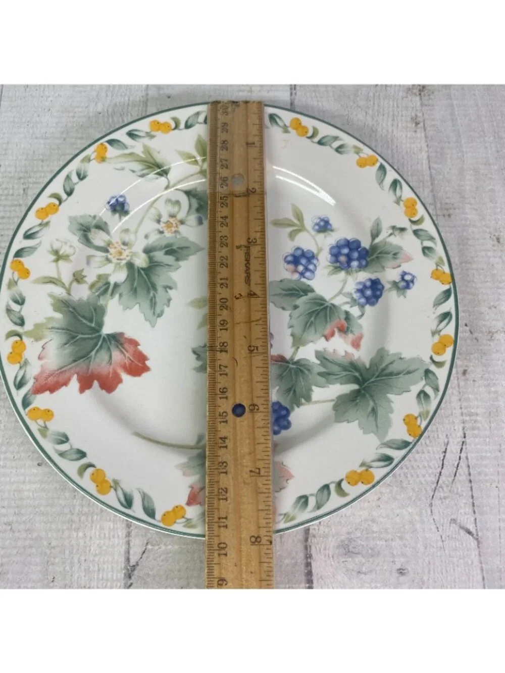 Vintage Julie Pople Avon COUNTRY FRUIT COLLECTION Porcelain Salad Plate Set 4